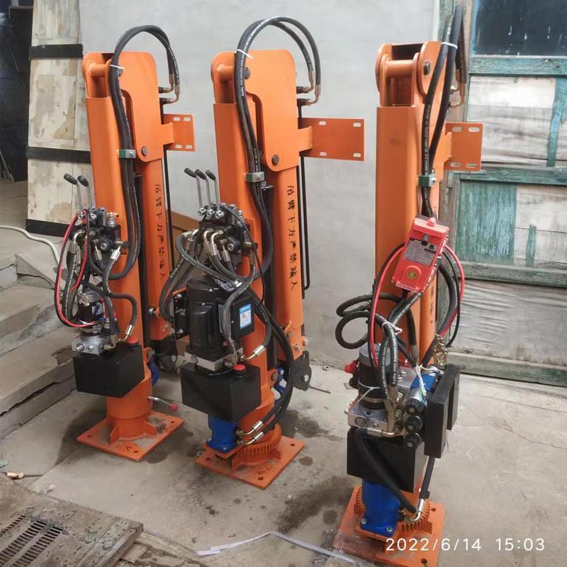 察雅县重汽蓝牌随车吊 3.2吨 国六动力强 液压驱动 农用自卸起重机
